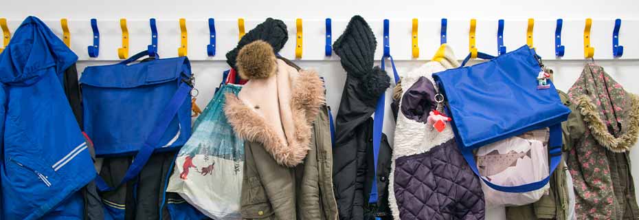 Évitez la saleté au niveau des porte-manteaux